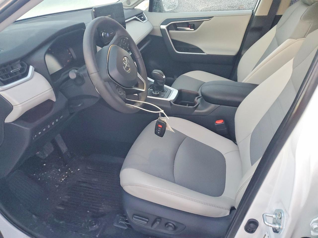 2024 TOYOTA RAV4 LIMITED photo 7