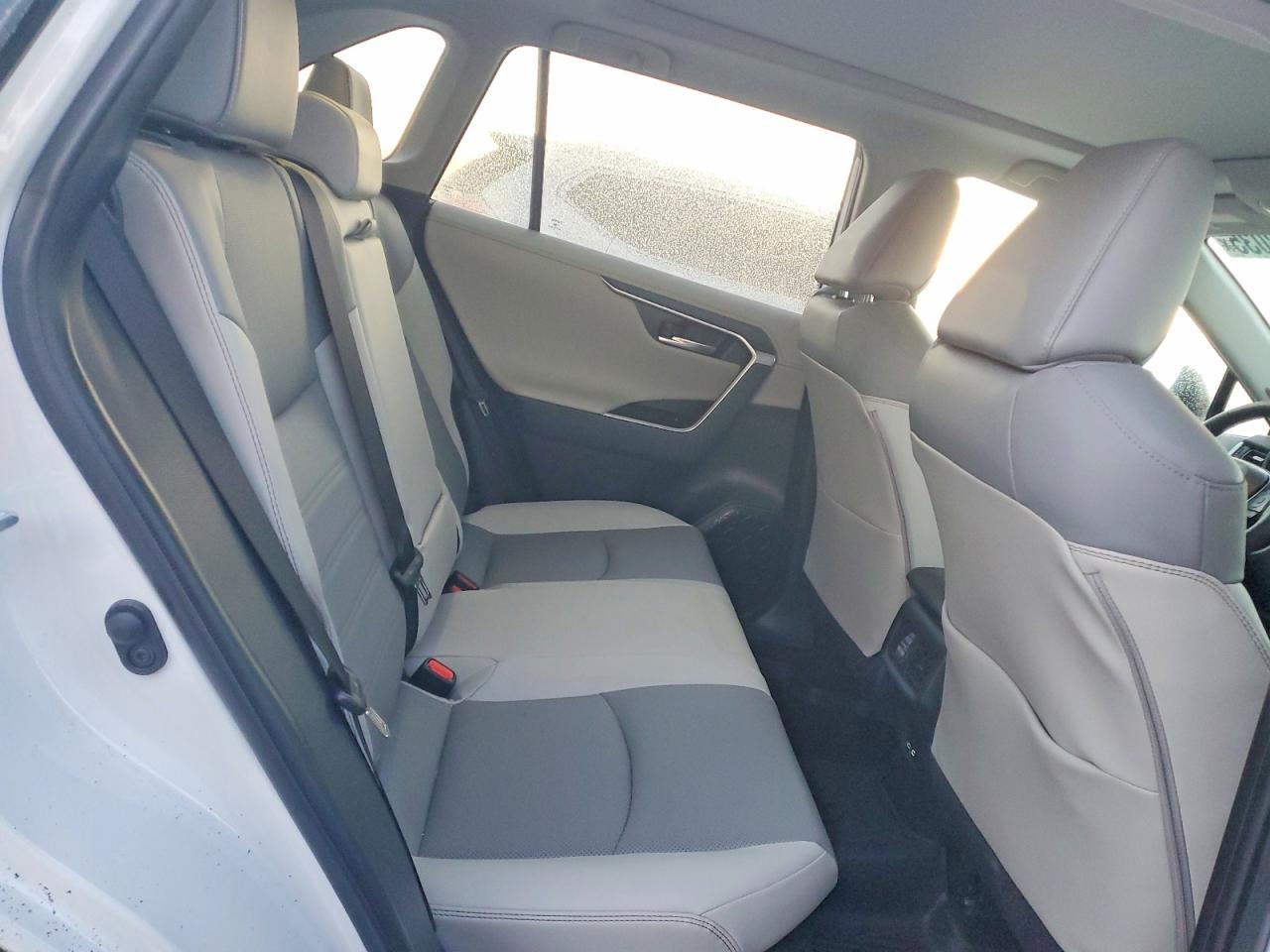 2024 TOYOTA RAV4 LIMITED photo 11