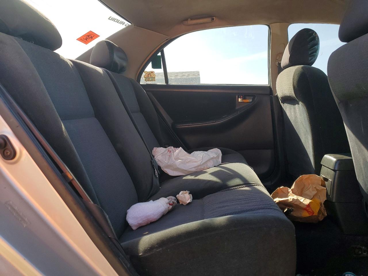 2004 TOYOTA COROLLA S photo 10