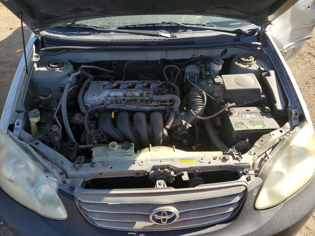 2004 TOYOTA COROLLA S photo 11