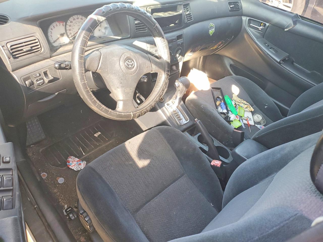 2004 TOYOTA COROLLA S photo 8