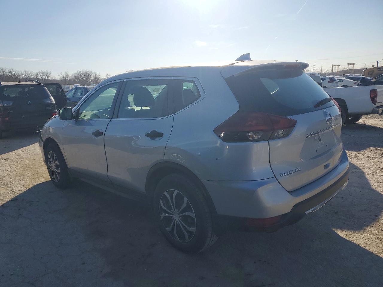 2020 NISSAN ROGUE S photo 2