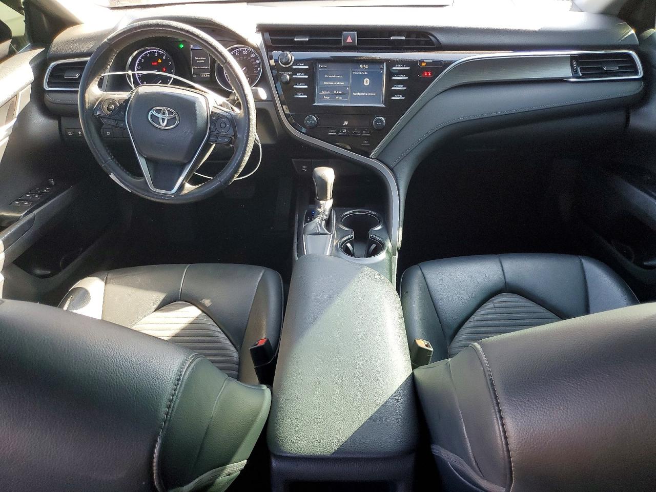 2018 TOYOTA CAMRY SE photo 15
