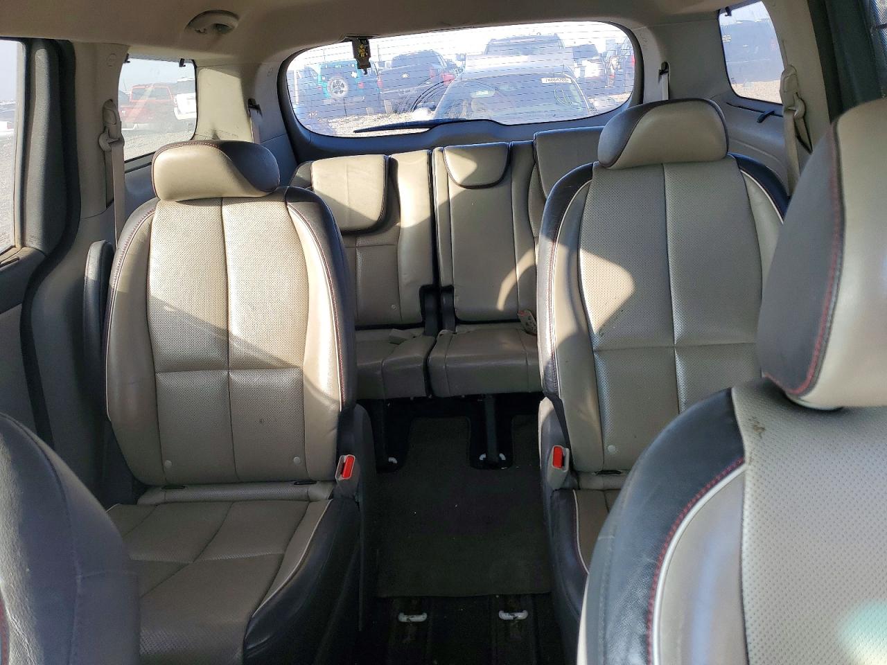 2017 KIA SEDONA LX photo 19