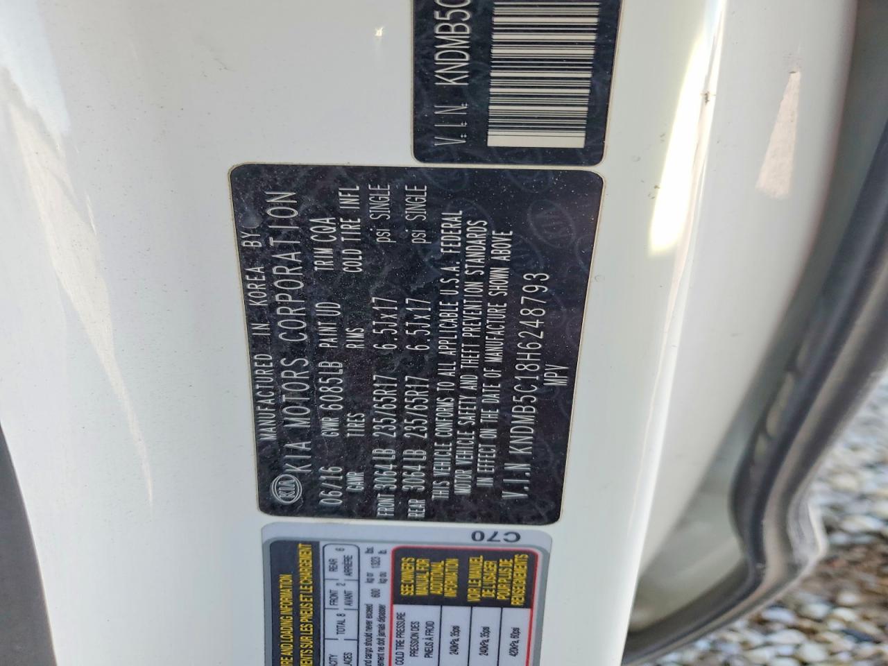 2017 KIA SEDONA LX photo 25