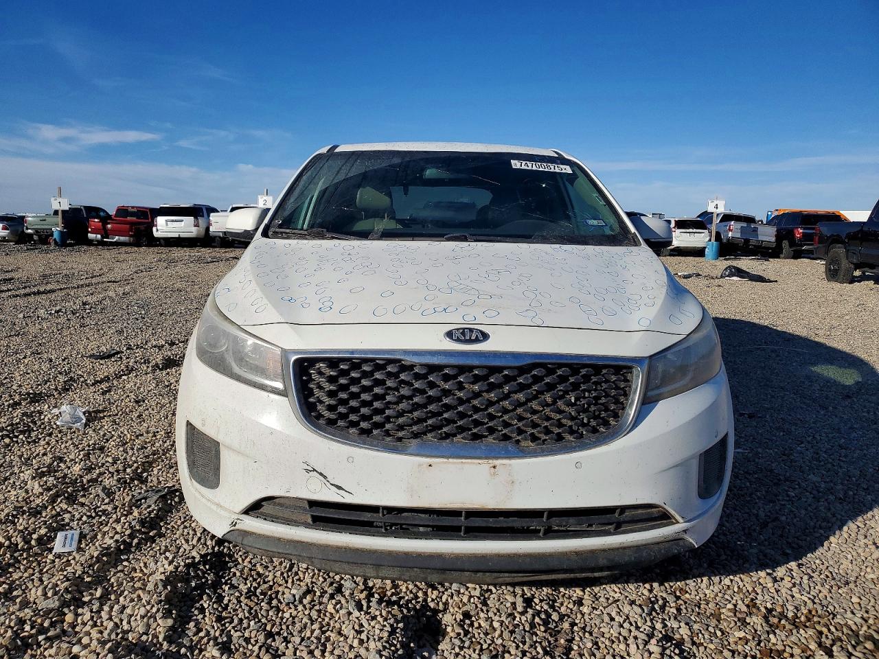 2017 KIA SEDONA LX photo 9