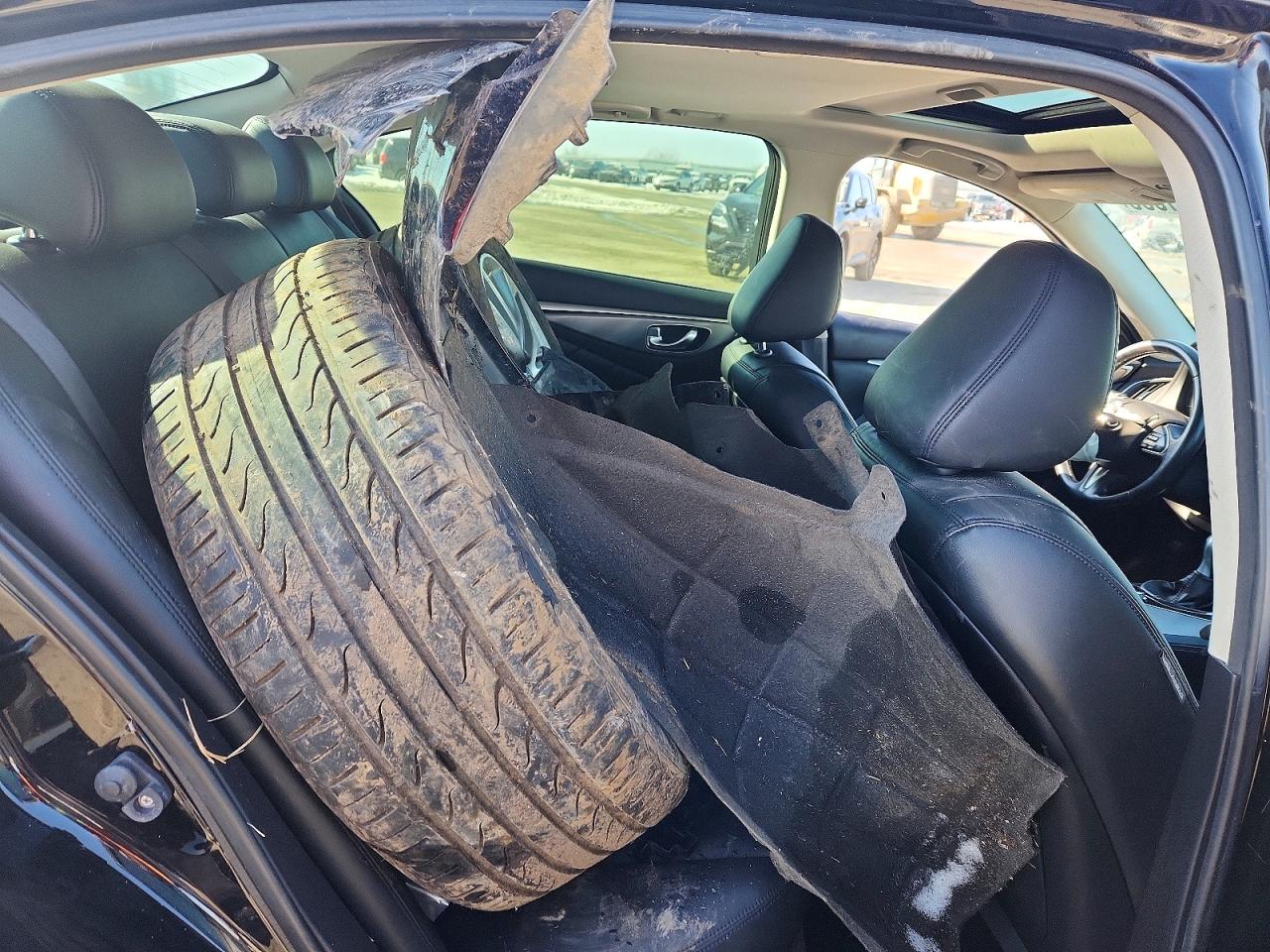 2015 INFINITI Q50 BASE photo 10