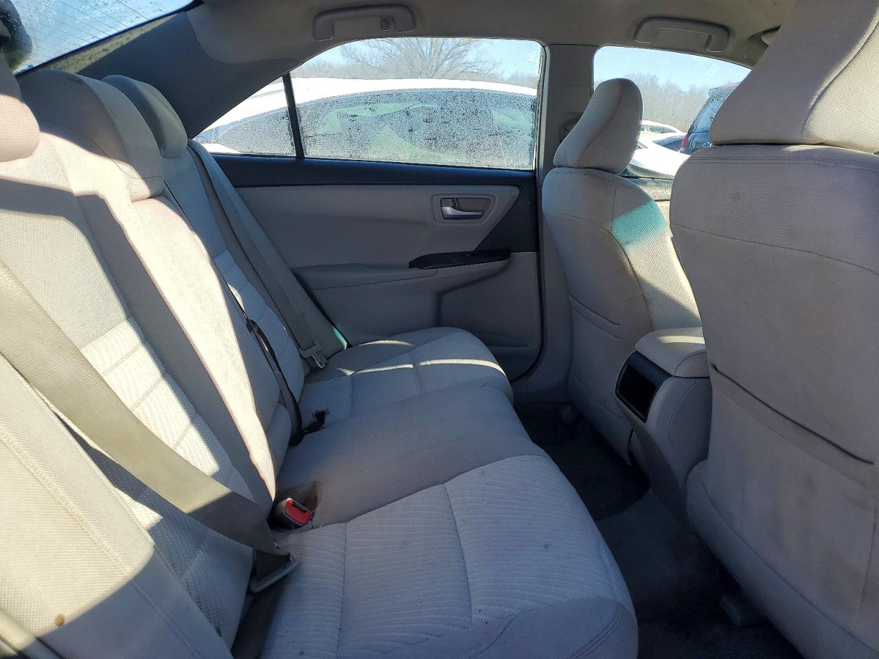 2017 TOYOTA CAMRY LE photo 10