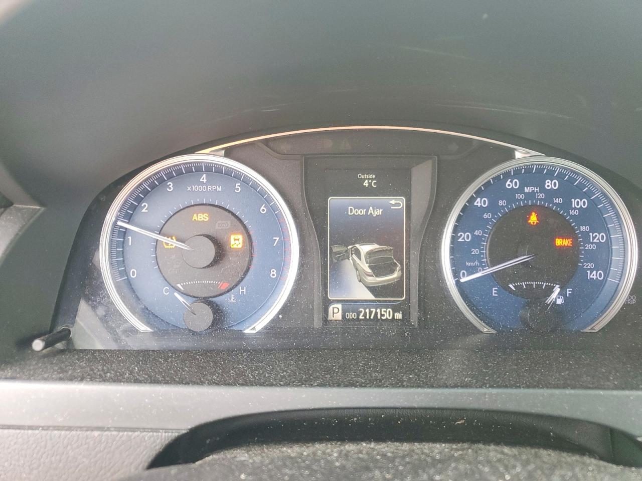 2017 TOYOTA CAMRY LE photo 9