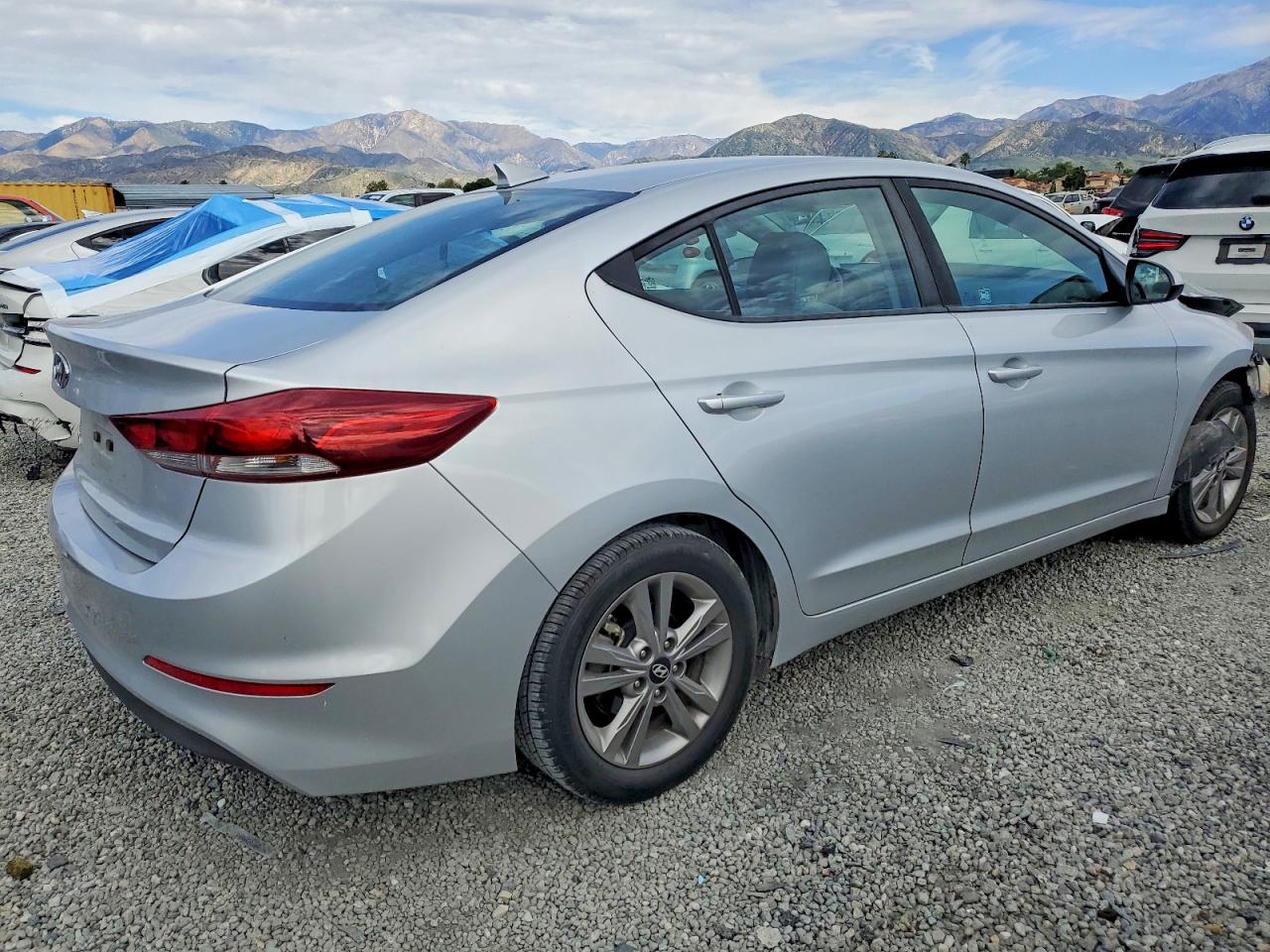 2018 HYUNDAI ELANTRA SEL photo 5