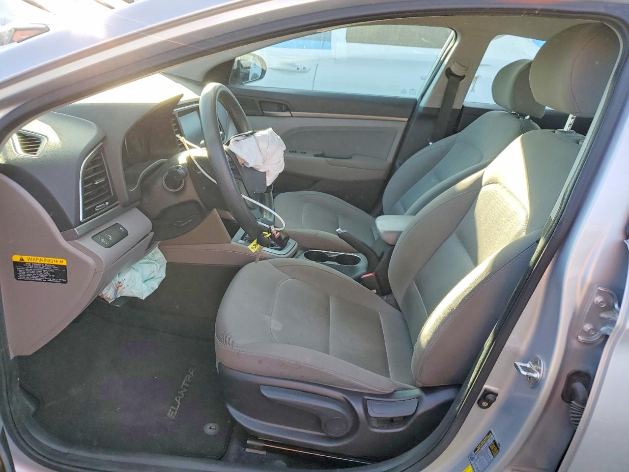 2018 HYUNDAI ELANTRA SEL photo 13