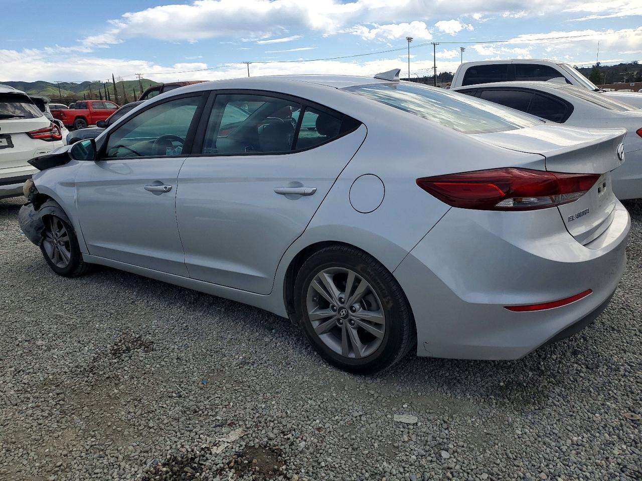 2018 HYUNDAI ELANTRA SEL photo 3