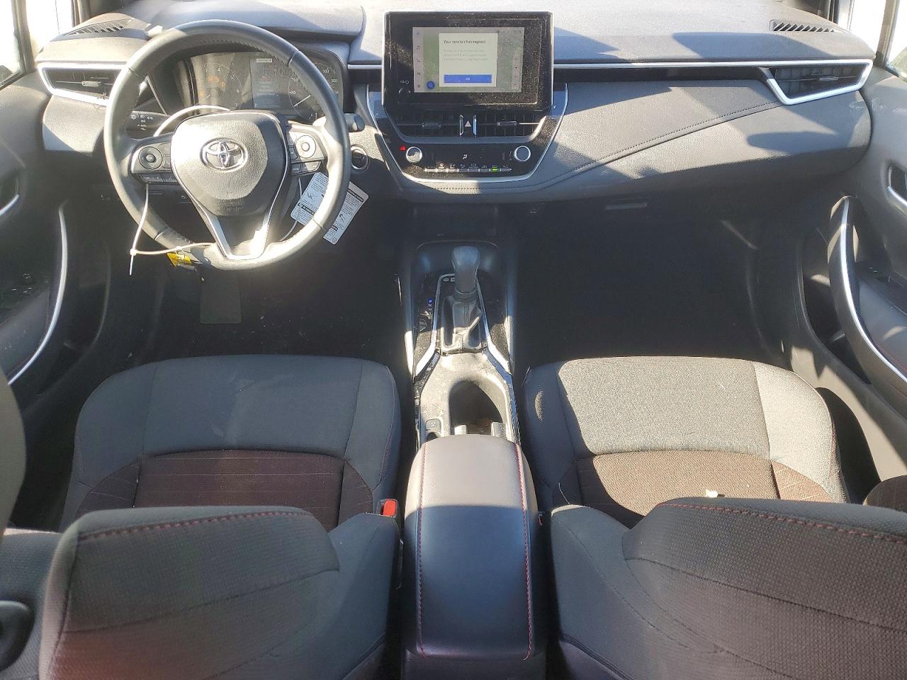 2024 TOYOTA COROLLA LE photo 8
