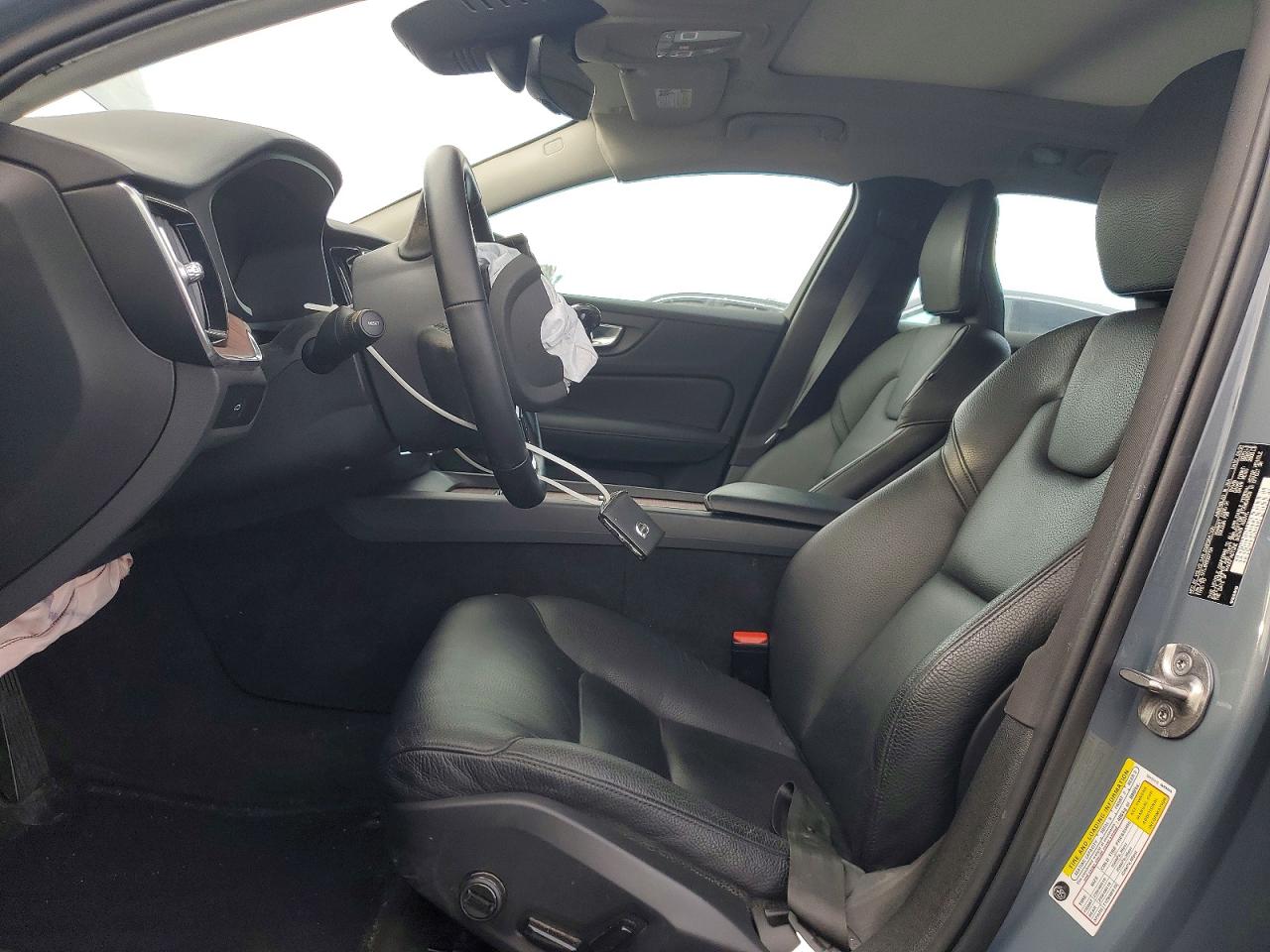 2024 VOLVO S60 PLUS photo 13