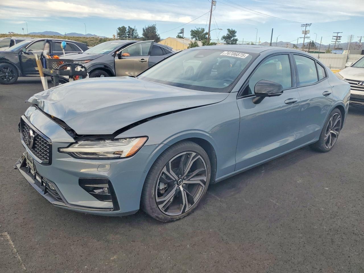 2024 VOLVO S60