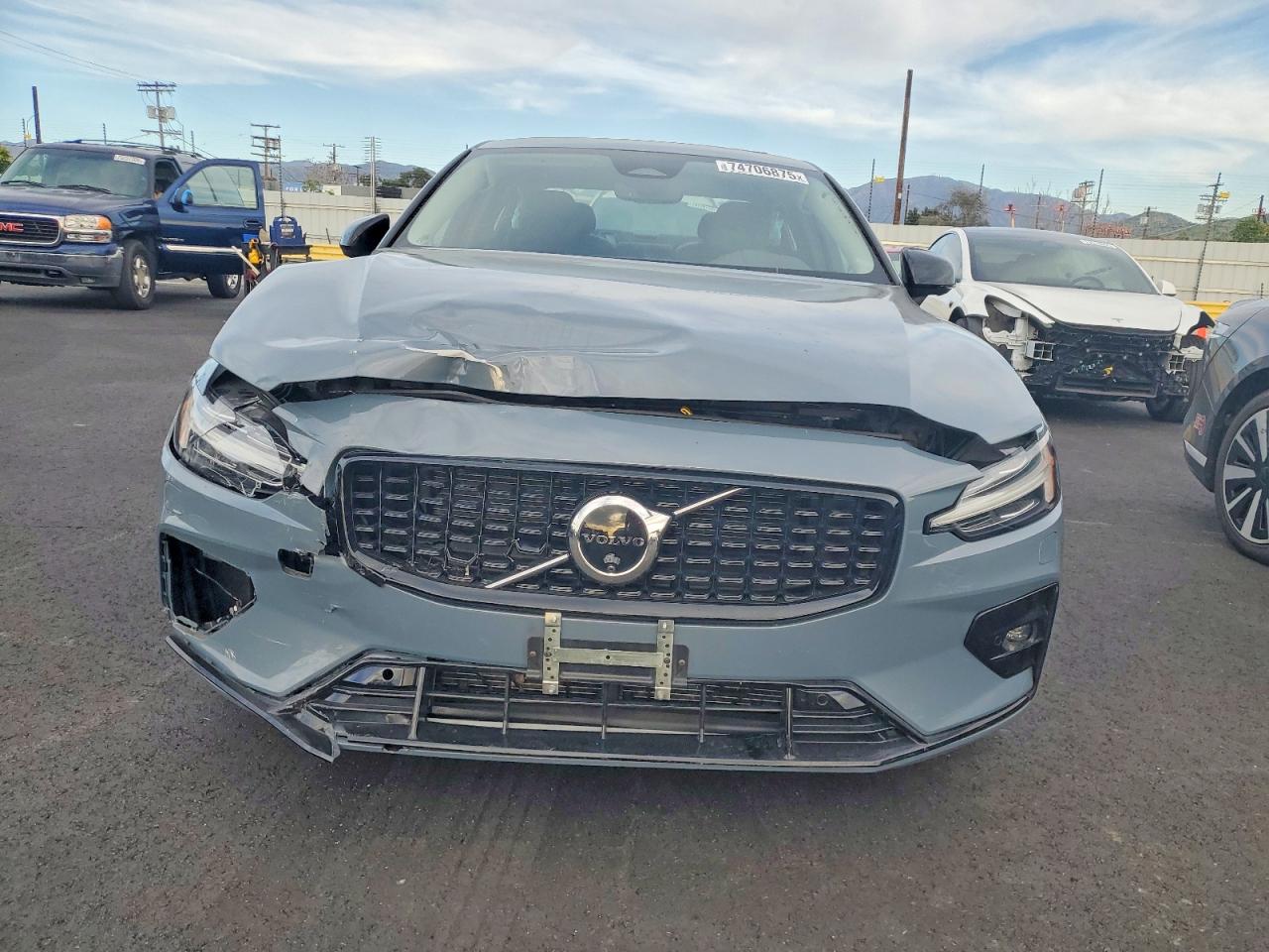 2024 VOLVO S60 PLUS photo 9