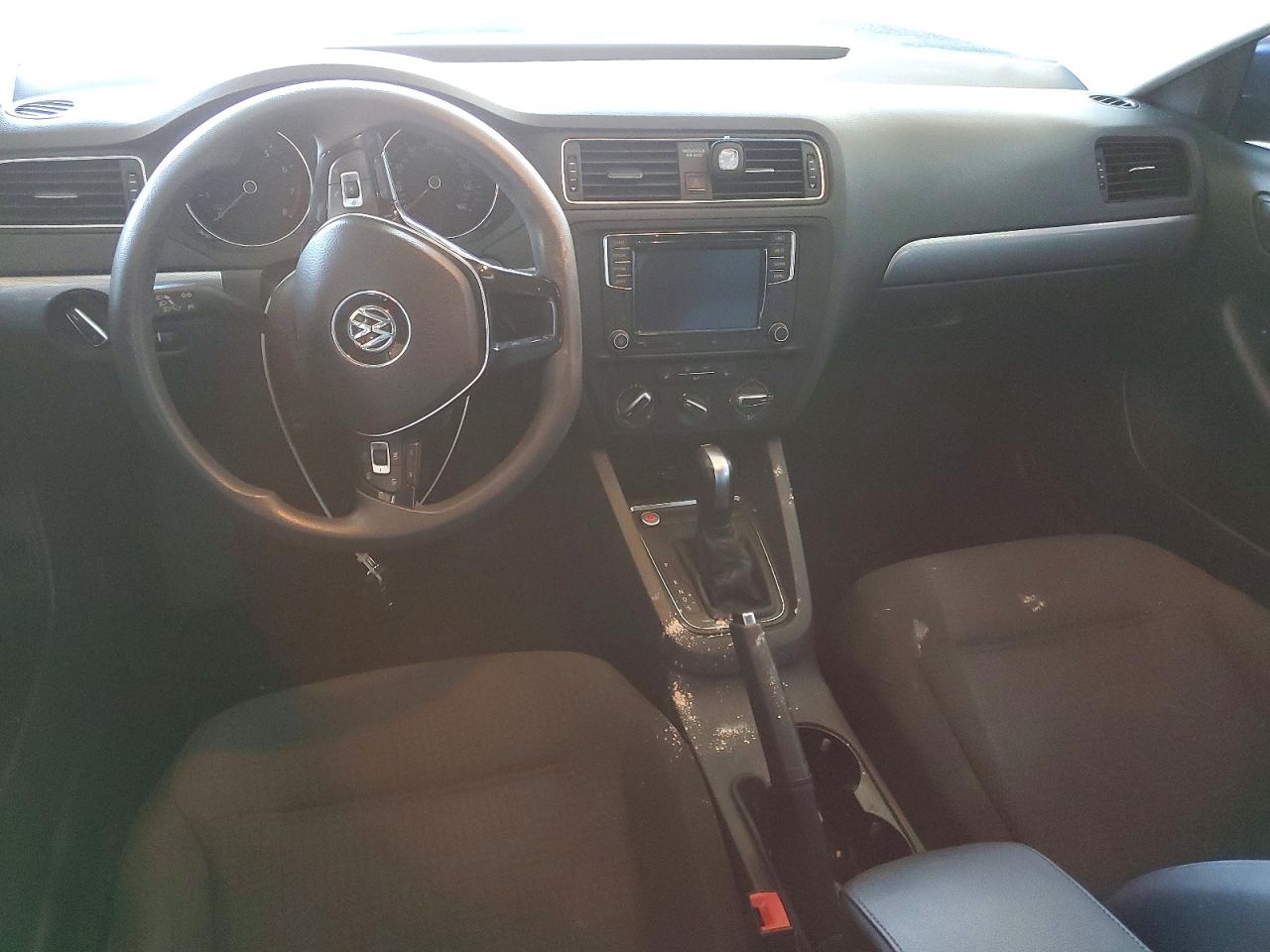 2016 VOLKSWAGEN JETTA SE photo 8