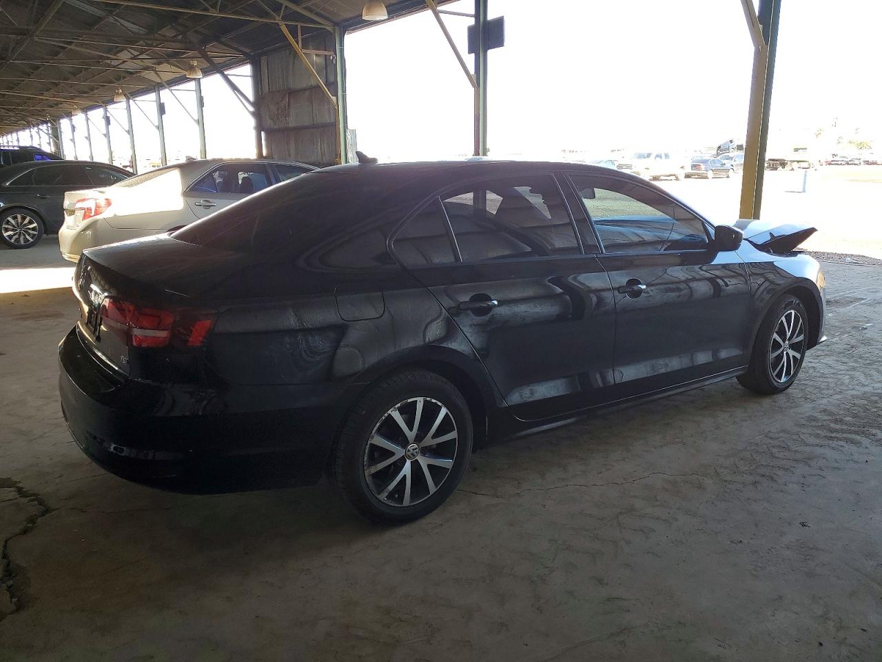 2016 VOLKSWAGEN JETTA SE photo 3