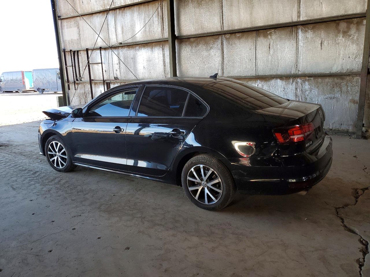 2016 VOLKSWAGEN JETTA SE photo 2