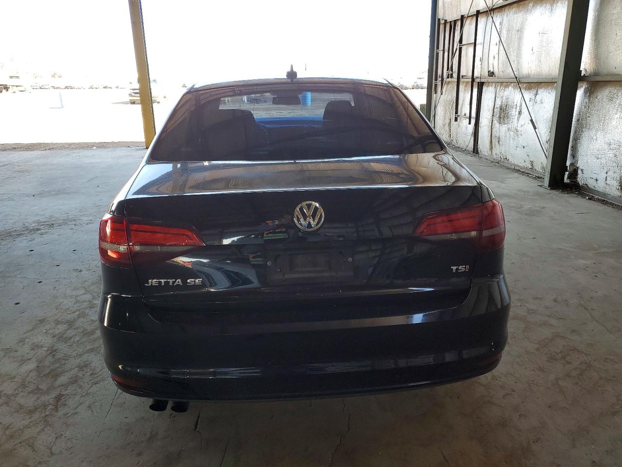 2016 VOLKSWAGEN JETTA SE photo 6