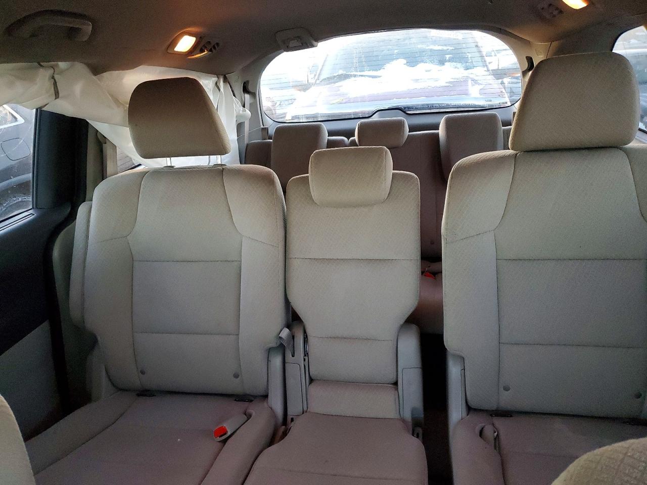 2016 HONDA ODYSSEY SE photo 19