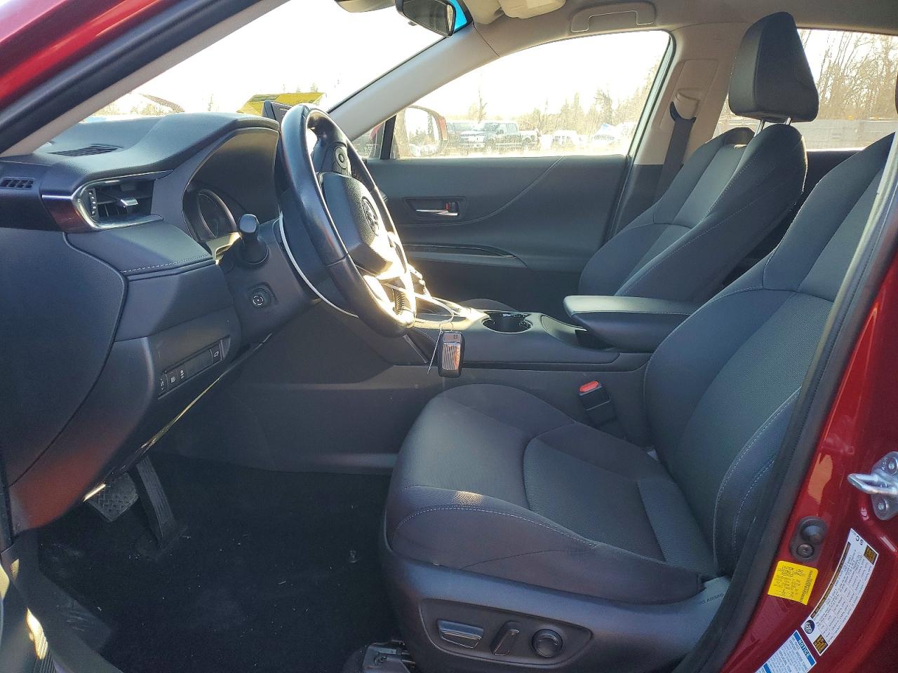 2021 TOYOTA VENZA LE photo 7
