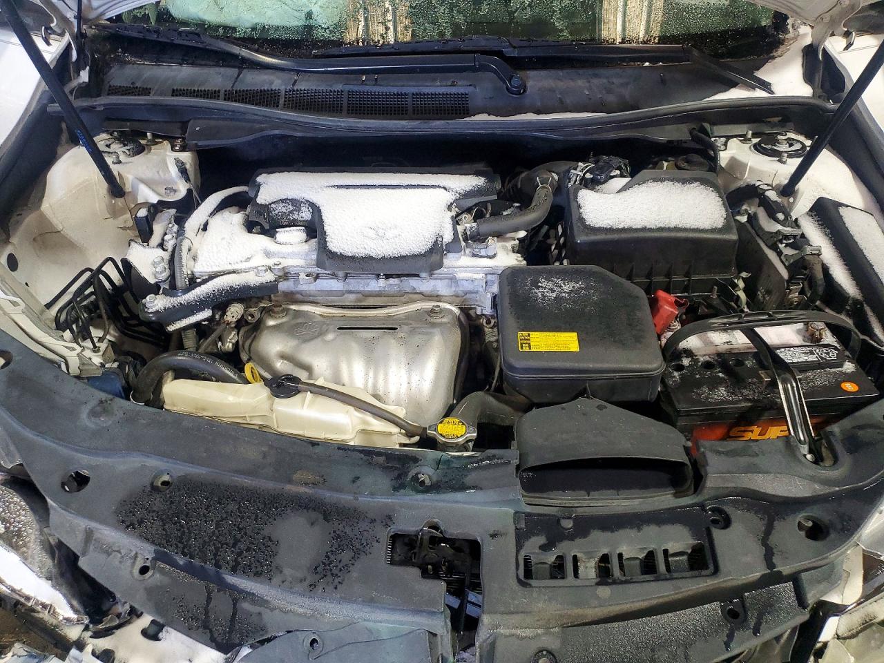 2015 TOYOTA CAMRY LE photo 11