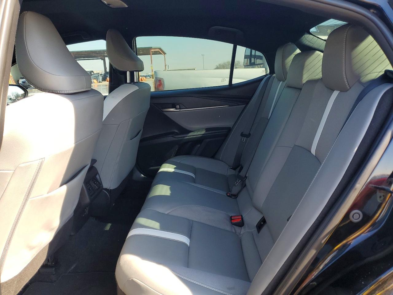 2025 TOYOTA CAMRY photo 19