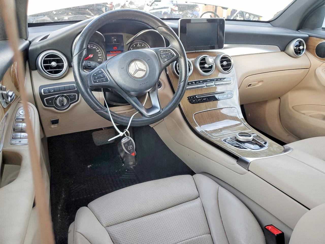 2018 MERCEDES-BENZ GLC 300 photo 8