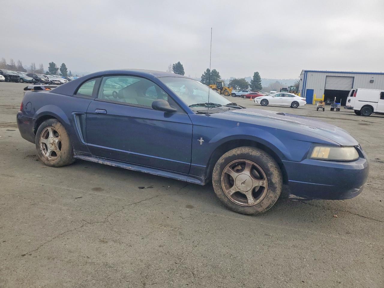 2001 FORD MUSTANG photo 4