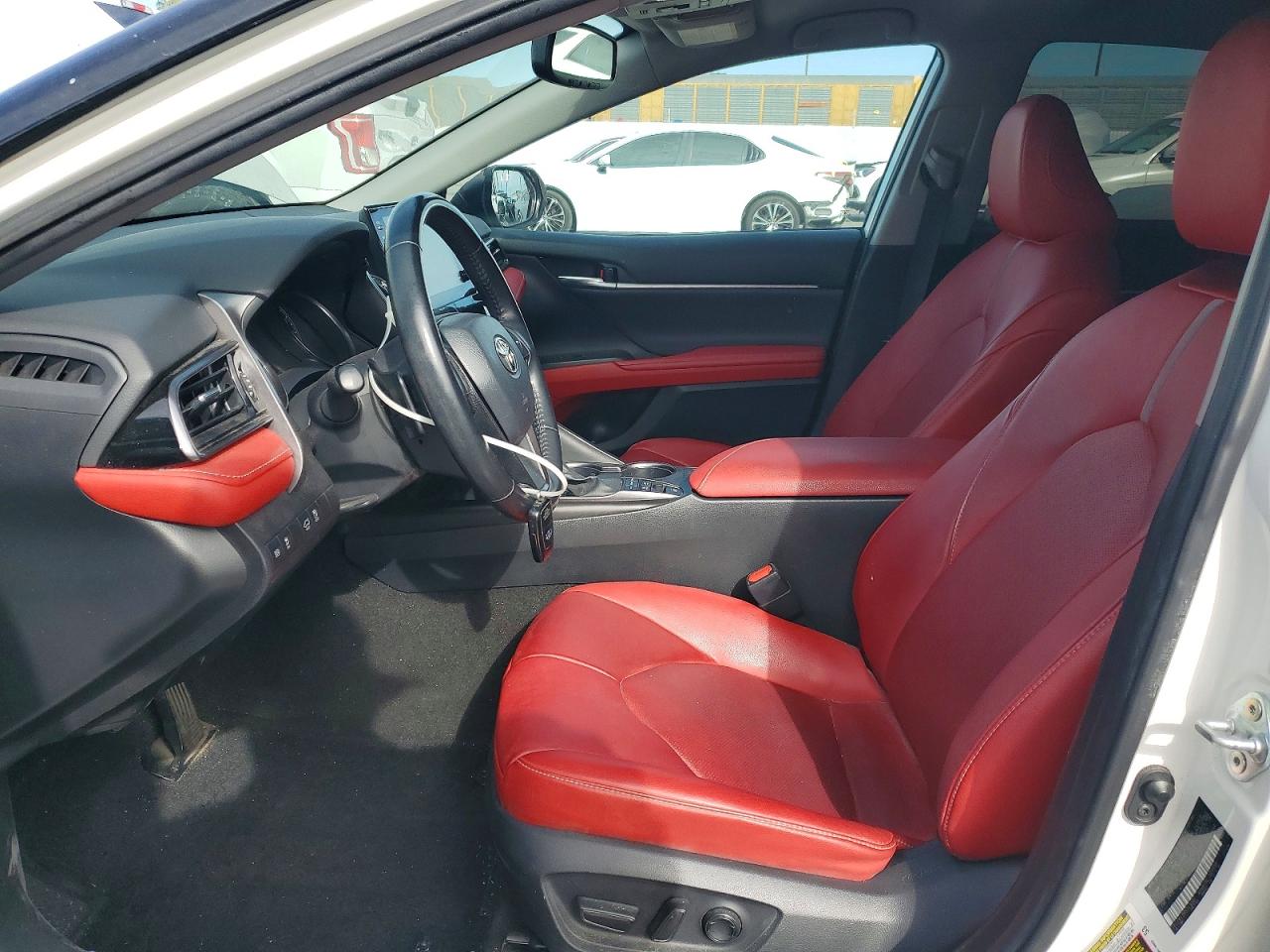 2021 TOYOTA CAMRY XSE photo 13