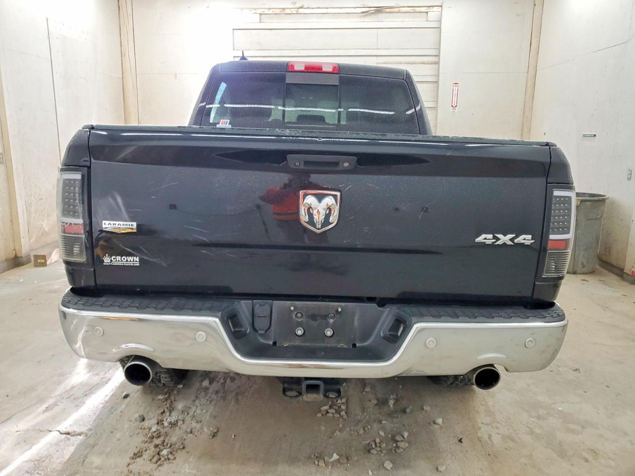 2015 RAM 1500 LARAMIE photo 11