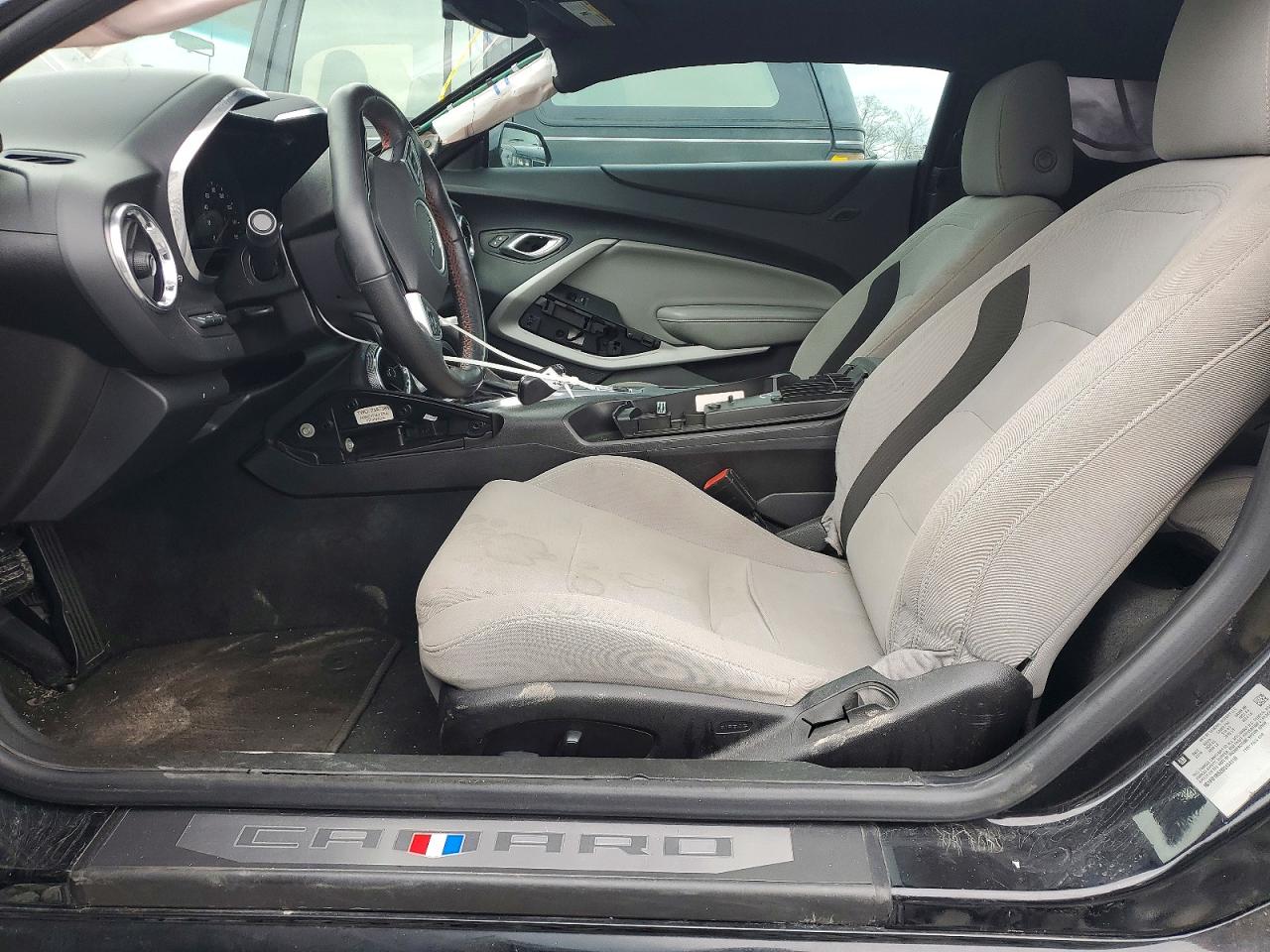 2016 CHEVROLET CAMARO LT photo 19