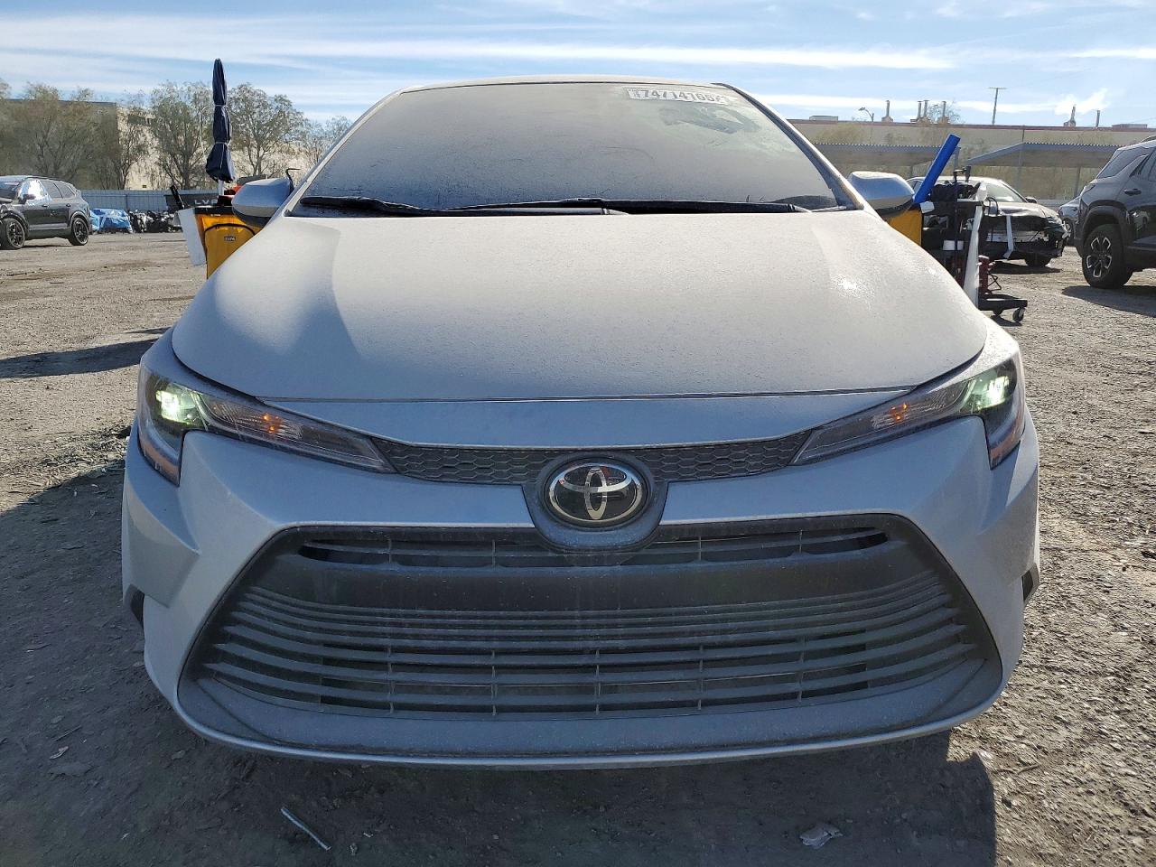 2025 TOYOTA COROLLA LE photo 13