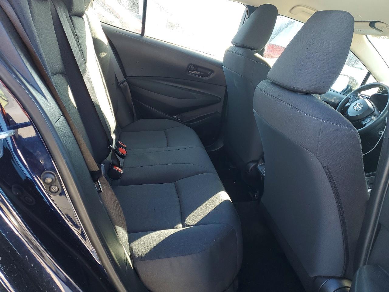 2025 TOYOTA COROLLA LE photo 19