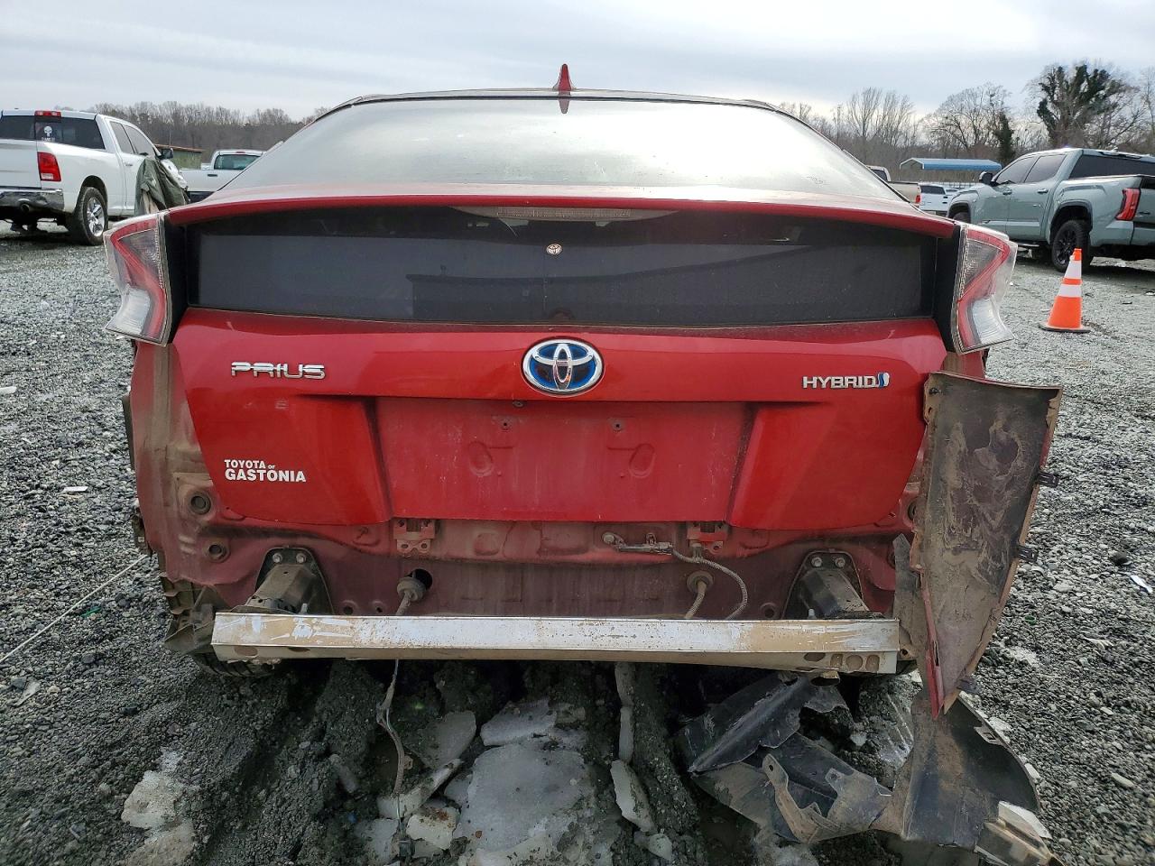 2018 TOYOTA PRIUS photo 11