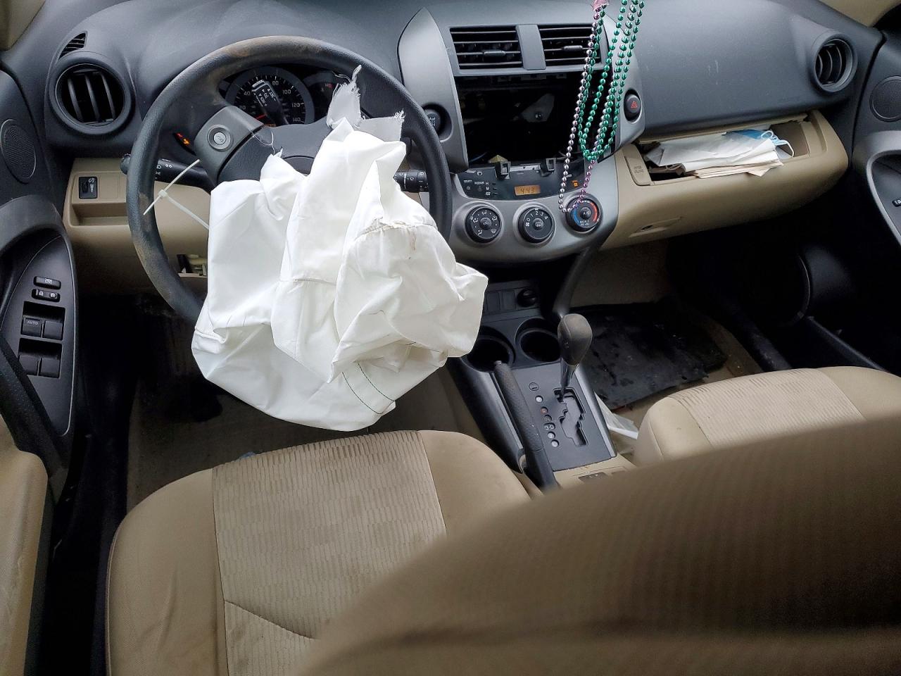 2011 TOYOTA RAV4 BASE photo 22