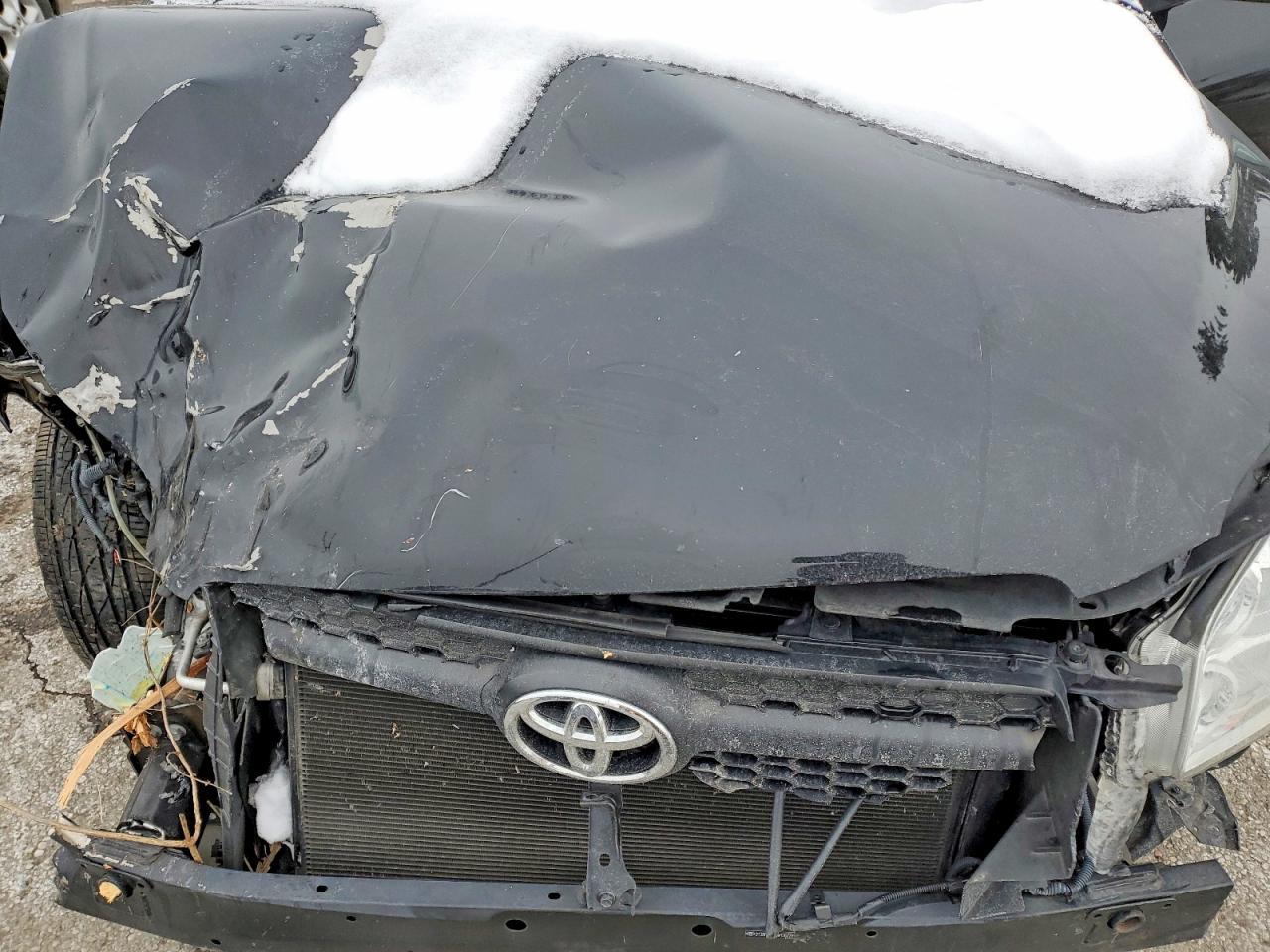 2011 TOYOTA RAV4 BASE photo 34