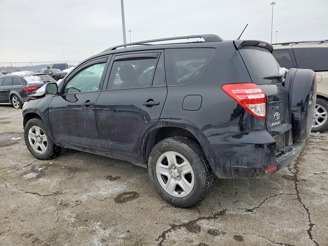 2011 TOYOTA RAV4 BASE photo 4