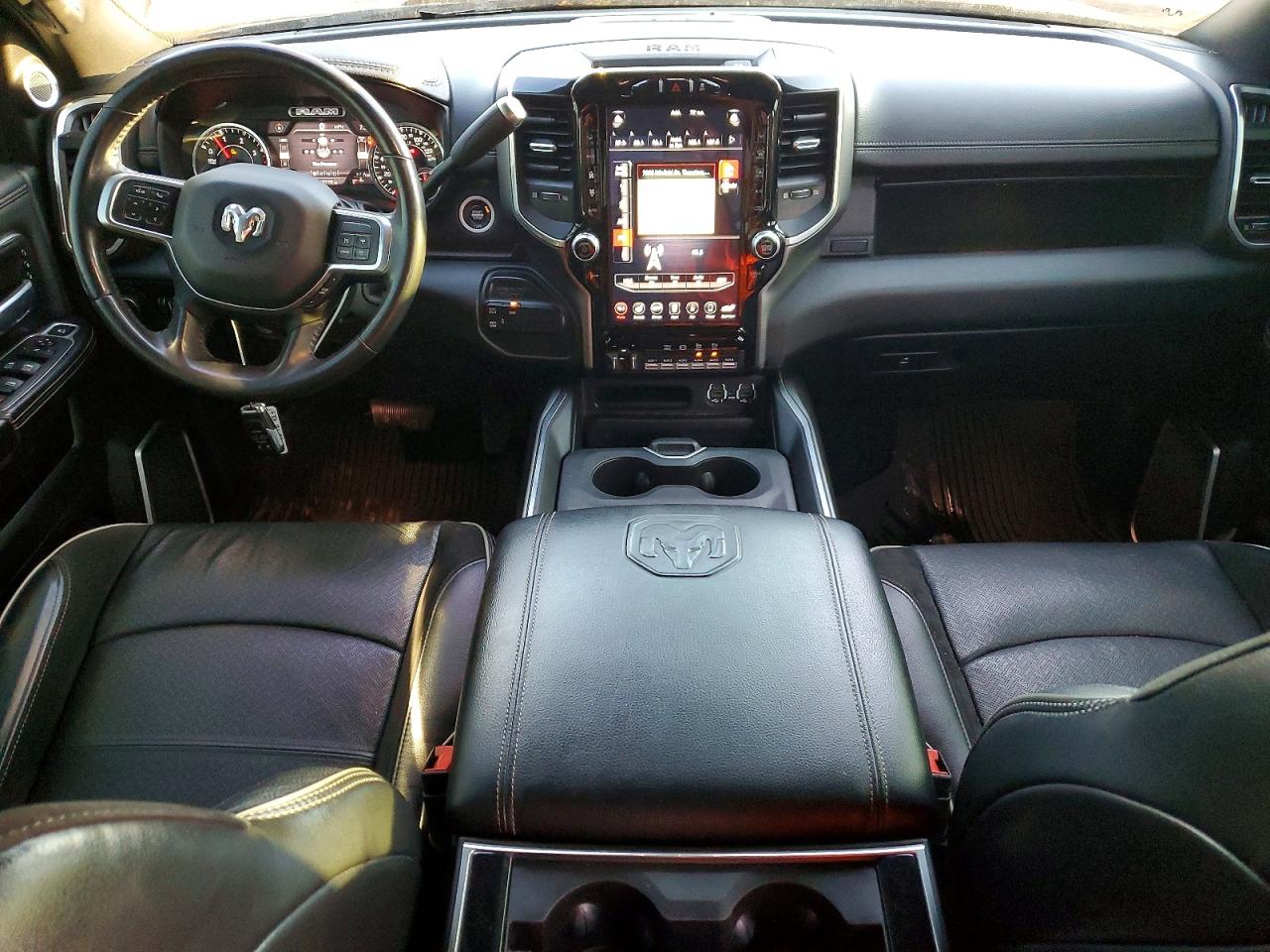 2020 RAM 3500 LARAMIE photo 8