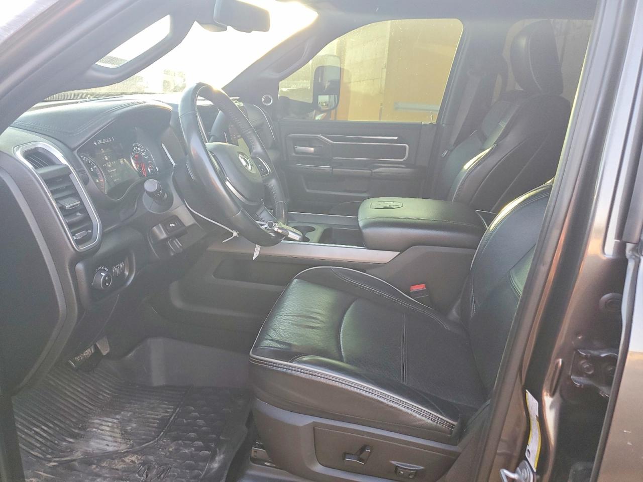 2020 RAM 3500 LARAMIE photo 7