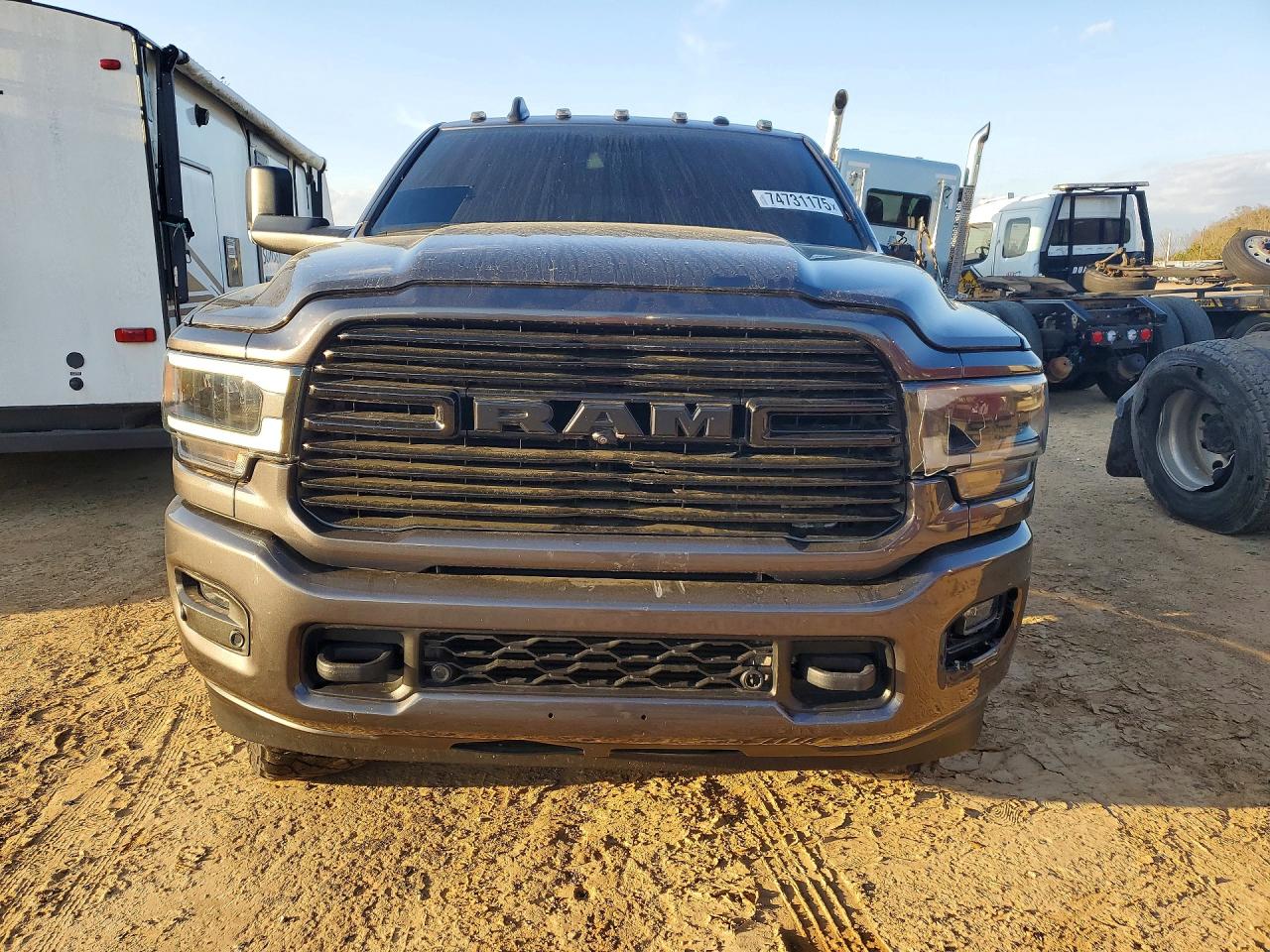 2020 RAM 3500 LARAMIE photo 5