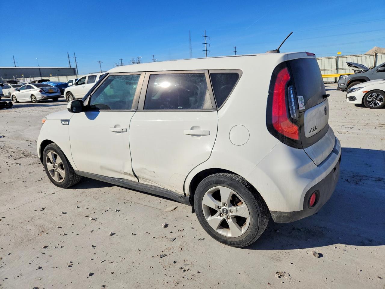 2017 KIA SOUL photo 2
