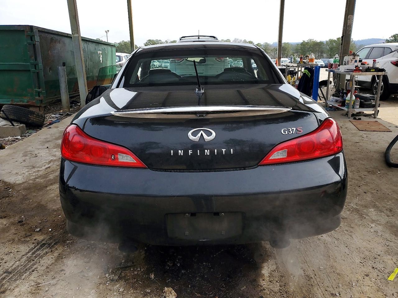2009 INFINITI G37 photo 6