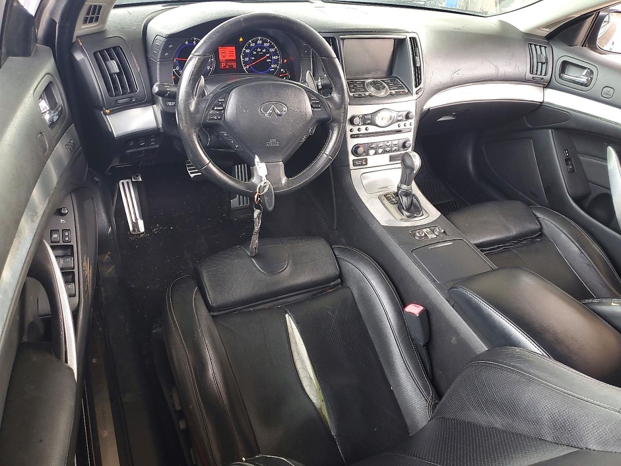 2009 INFINITI G37 photo 8