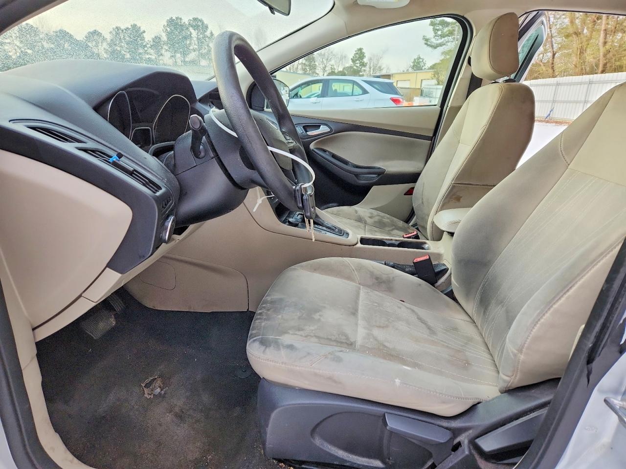 2018 FORD FOCUS SE photo 13
