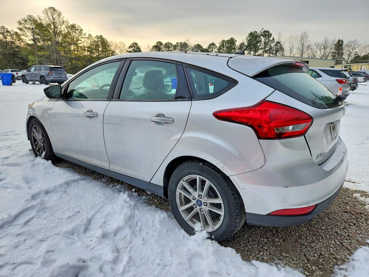2018 FORD FOCUS SE photo 3