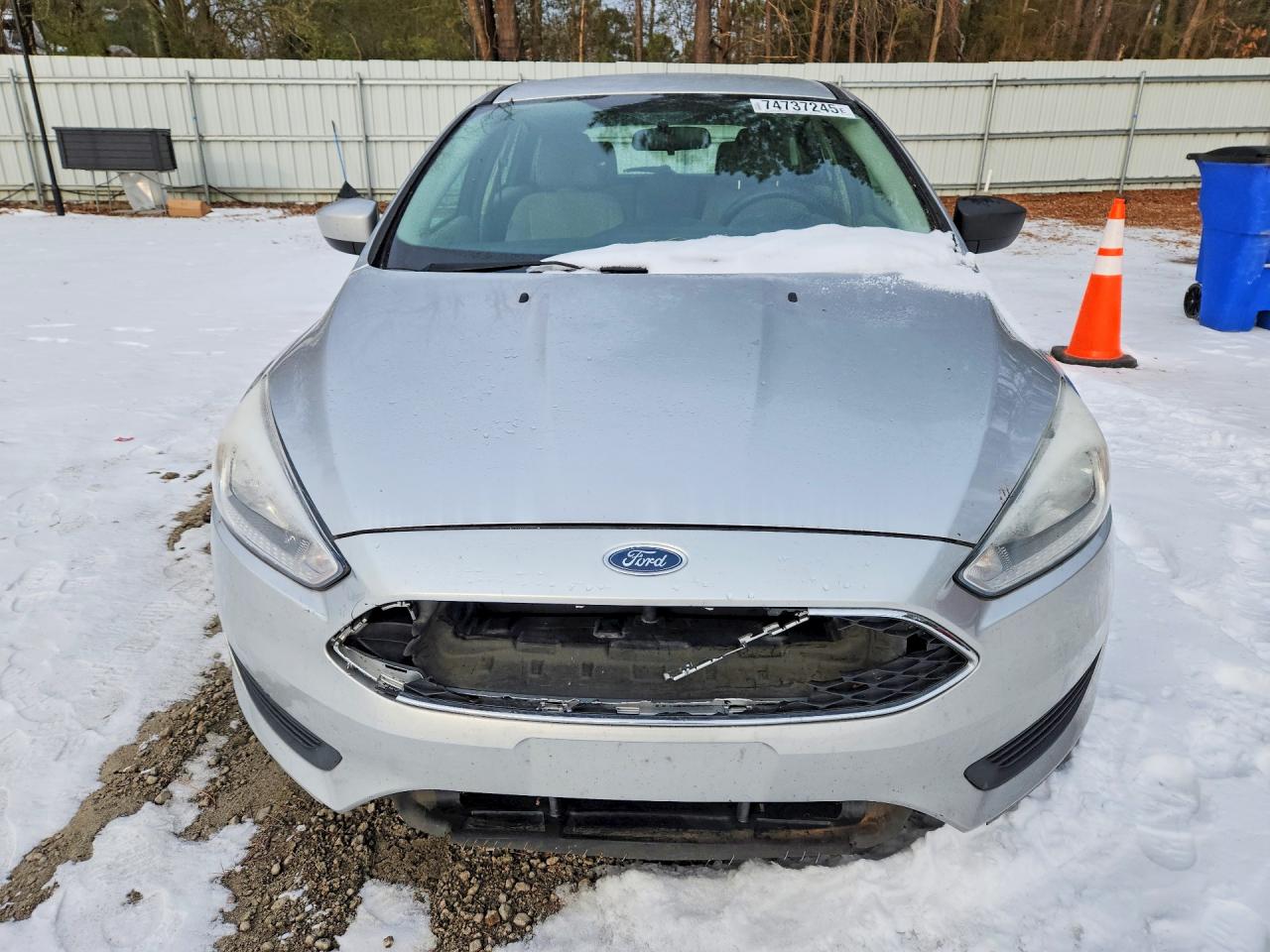 2018 FORD FOCUS SE photo 9