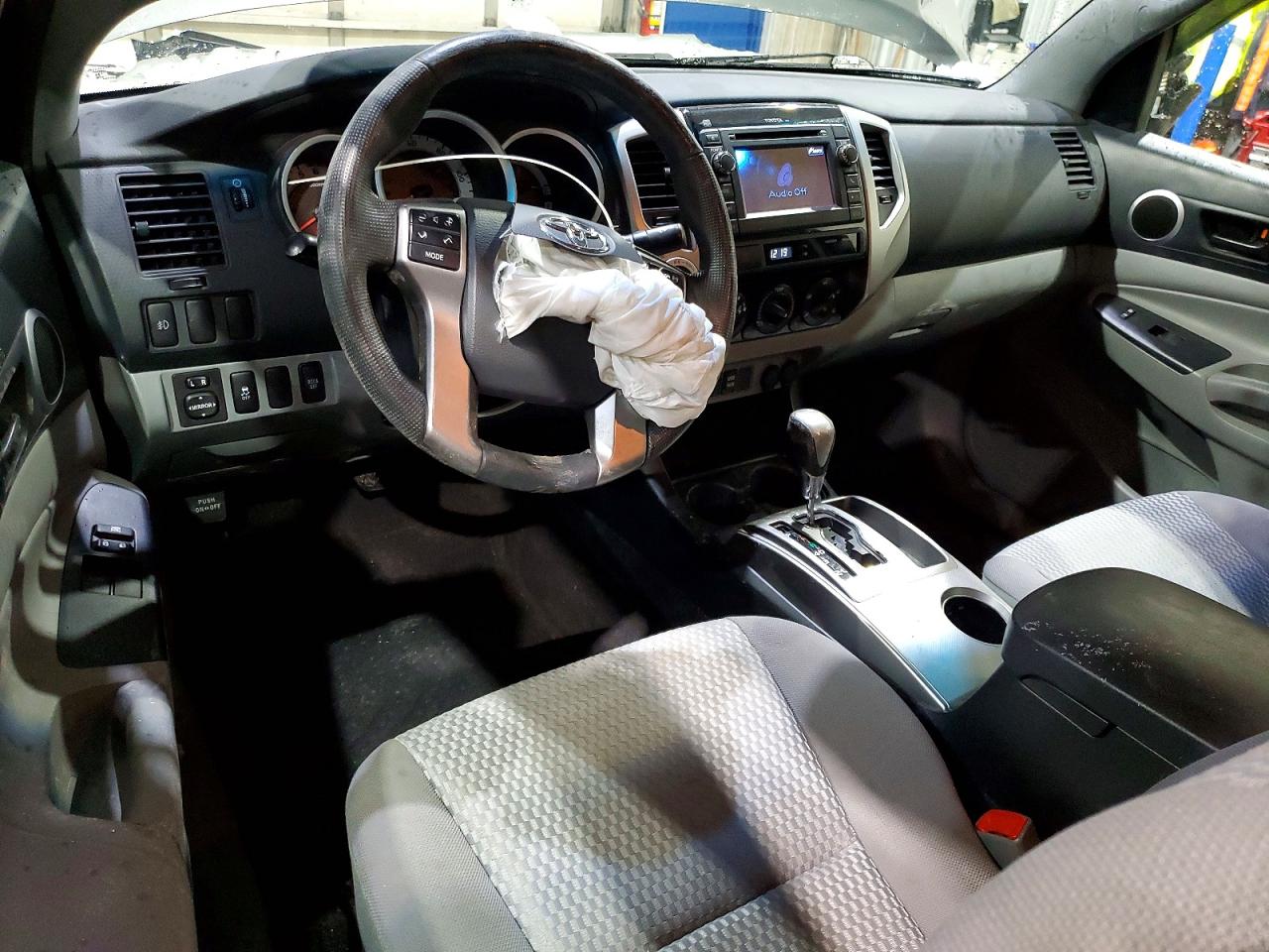 2013 TOYOTA TACOMA V6 photo 22