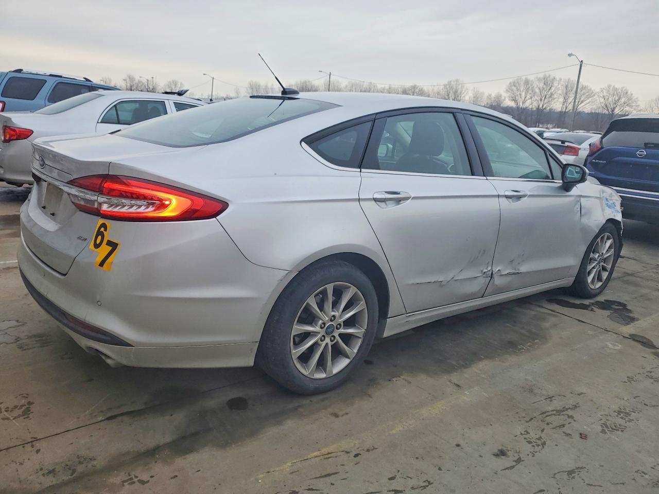 2017 FORD FUSION SE photo 3
